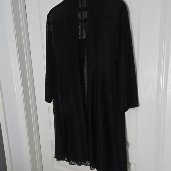 Black Long-Sleeve Robe Jacket - Picture 6 of 6